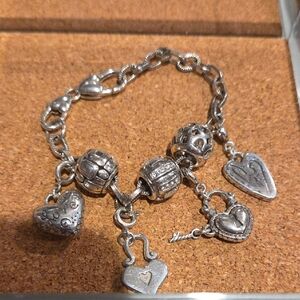 listing-status-banner